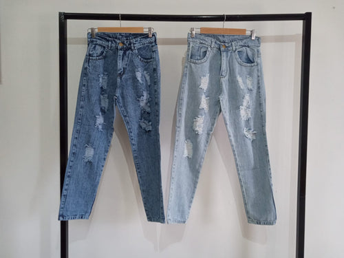 Jean Mom con Roturas